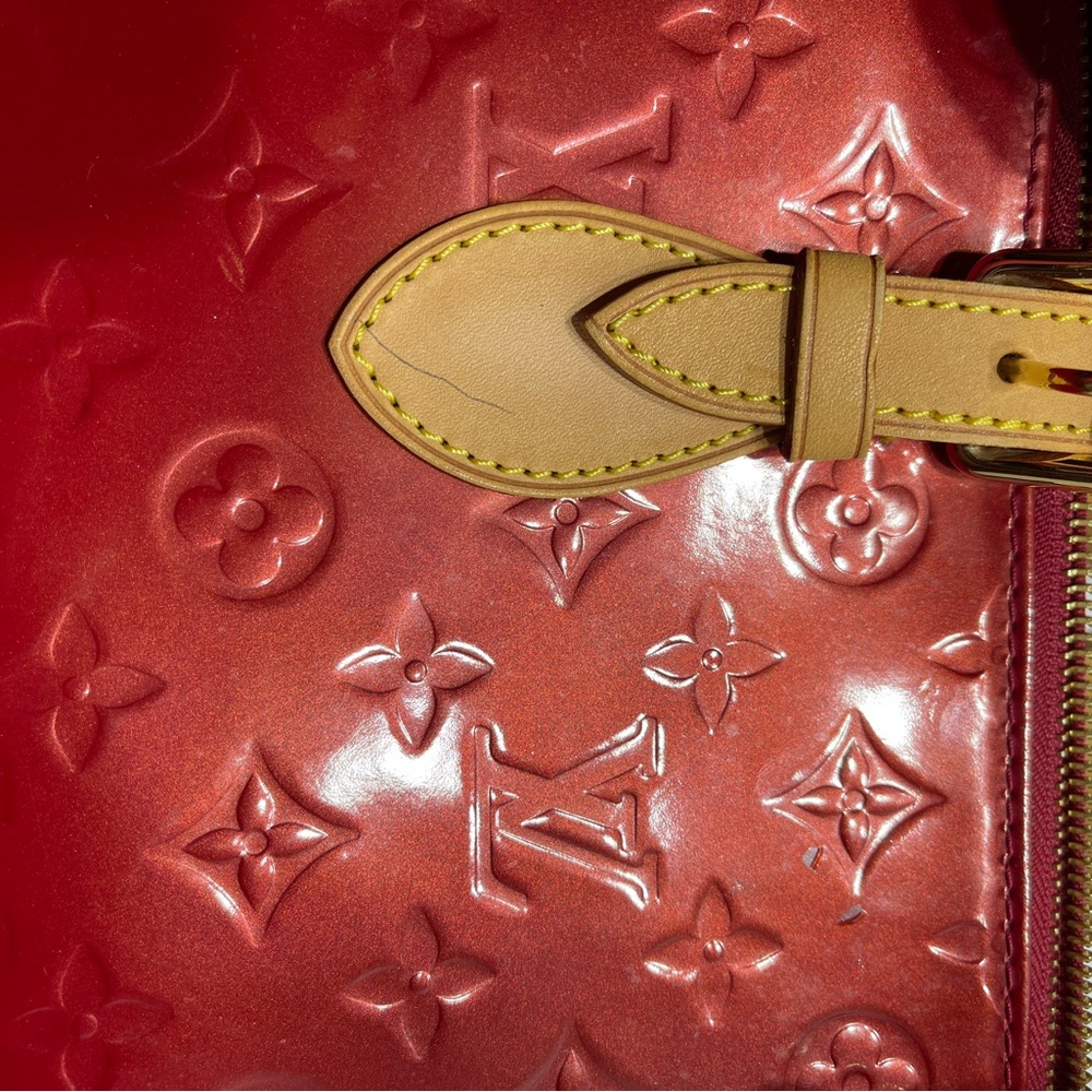 Louis Vuitton Vintage Monogram Vernis Rosewood Avenue comes with dust bag. - Picture 15 of 16